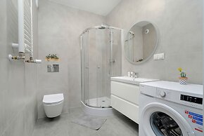 Modern Studio Niemena by Renters