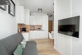 Modern Studio Niemena by Renters