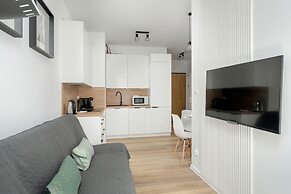 Modern Studio Niemena by Renters
