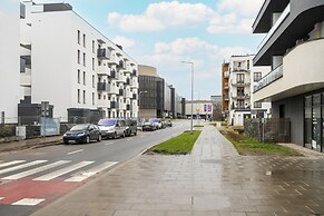 Modern Studio Niemena by Renters