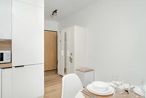 Modern Studio Niemena by Renters