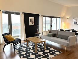 Stay in Style Modern 2 Bed Apartment