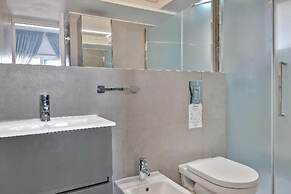 Phaedrus Living Beach Front Flat Kyma