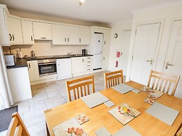 Sea Breeze Holiday Home