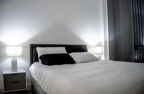 Immaculate 2-bed Apartment in Canary Wharf