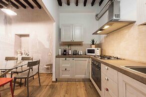 Laurel Apartment by Mmega