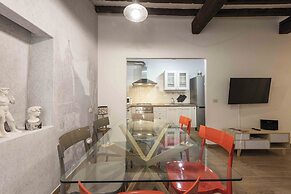 Laurel Apartment by Mmega