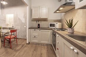 Laurel Apartment by Mmega