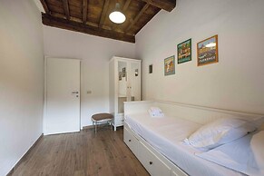 Laurel Apartment by Mmega