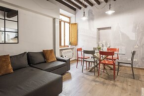 Laurel Apartment by Mmega