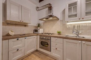 Laurel Apartment by Mmega