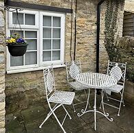 Remarkable 1-bed Cotswolds Cottage in Finstock