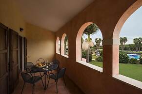 Tranquil Lantana Resort 2 Bedroom Apartments for 7 People