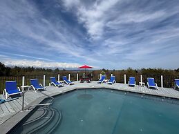 Acadia Ocean View Hotel