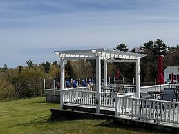 Acadia Ocean View Hotel