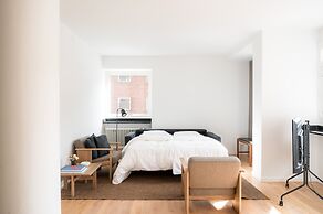 Queens Courtyard by Daniel & Jacob's