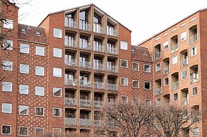 Queens Courtyard by Daniel & Jacob's