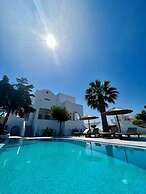 Santorini Villatzio Suites