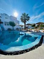 Santorini Villatzio Suites