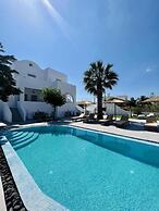 Santorini Villatzio Suites