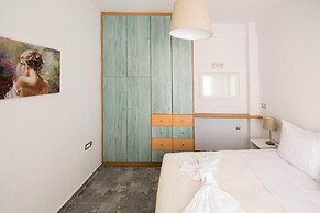 Santorini Villatzio Suites