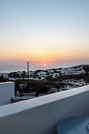 Santorini Villatzio Suites