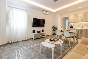 Santorini Villatzio Suites