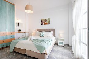 Santorini Villatzio Suites