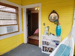 The Kings Throne Inn and Guest House