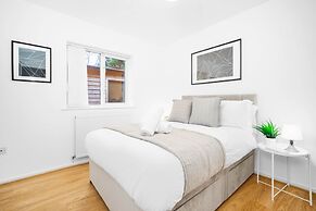 Home With Garden in Sutton Coldfield