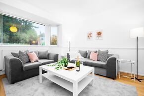 Home With Garden in Sutton Coldfield