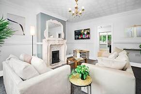 Superb House in North Birmingham