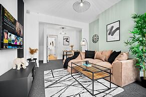 Spacious Home in Harborne