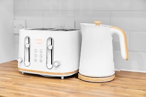 Spacious Home in Harborne