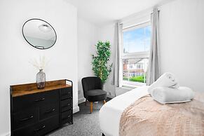 Spacious Home in Harborne