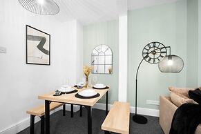 Spacious Home in Harborne