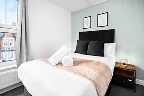 Spacious Home in Harborne