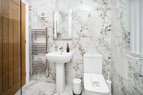 Deluxe House in Harborne