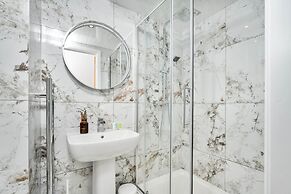 Deluxe House in Harborne