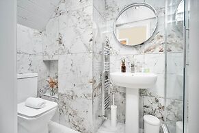 Deluxe House in Harborne