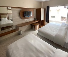 Priya Hotel