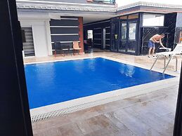 Avullar Palace Hotel