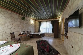 By Yüksel Cave Hotel