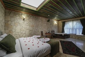 By Yüksel Cave Hotel