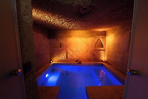 By Yüksel Cave Hotel