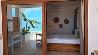 Aluna Beach Apartments