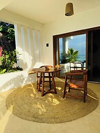 Aluna Beach Apartments