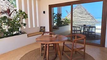 Aluna Beach Apartments