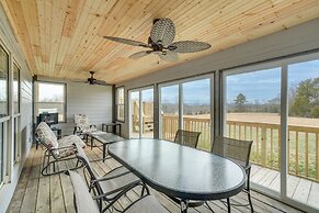 Riverfront Dayton Getaway on 700 Wooded Acres!
