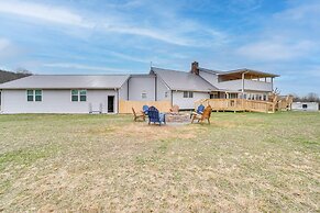 Riverfront Dayton Getaway on 700 Wooded Acres!